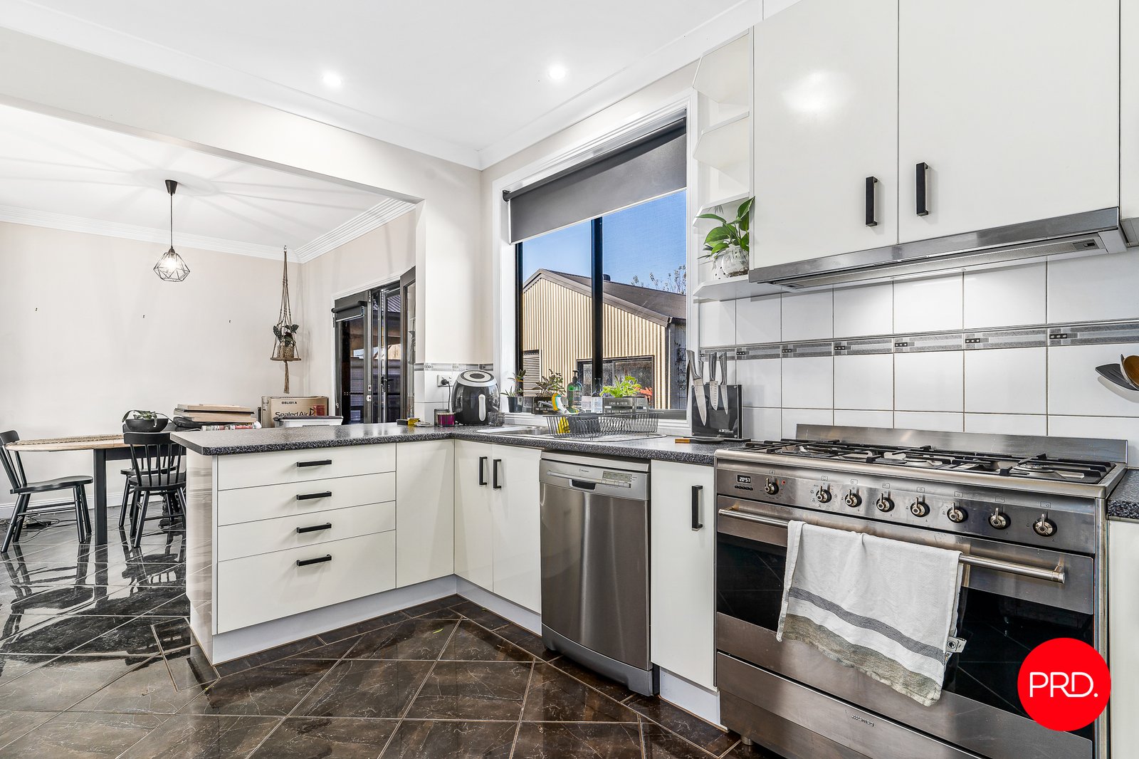 5 Chifley Avenue KANGAROO FLAT 7
