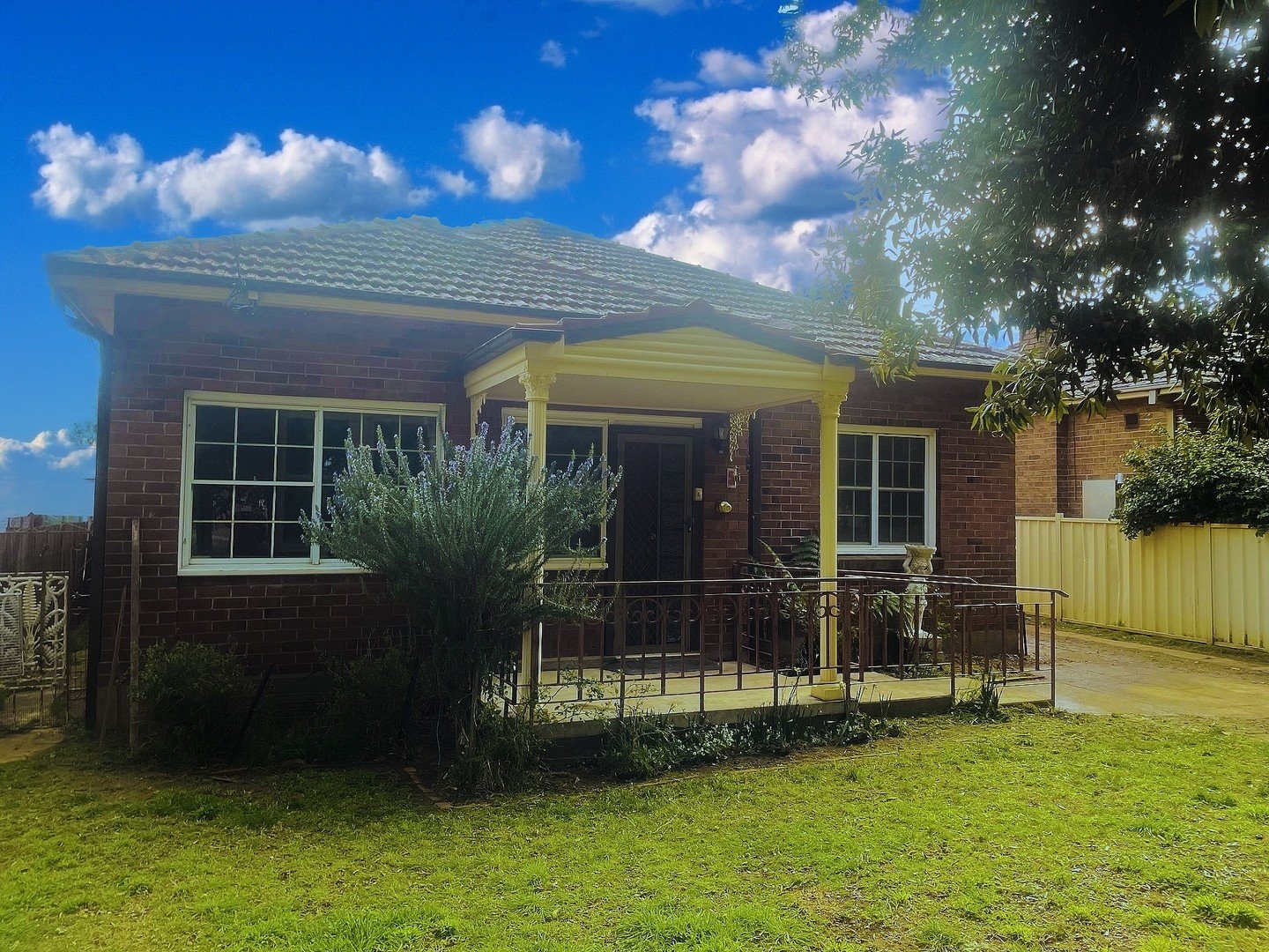 5 Churchill Ave  ORANGE 1