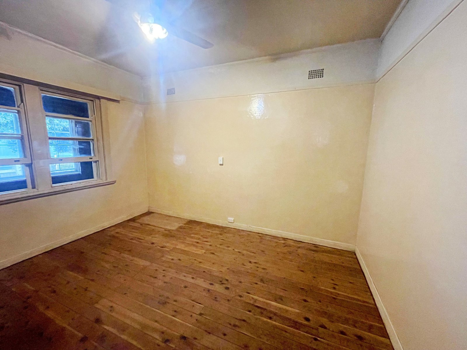 5 Churchill Ave  ORANGE 2