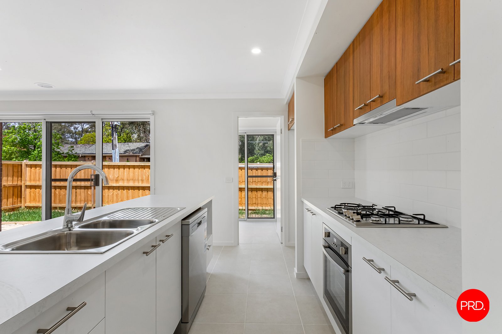 5 Clarcoll Cres  KANGAROO FLAT 4