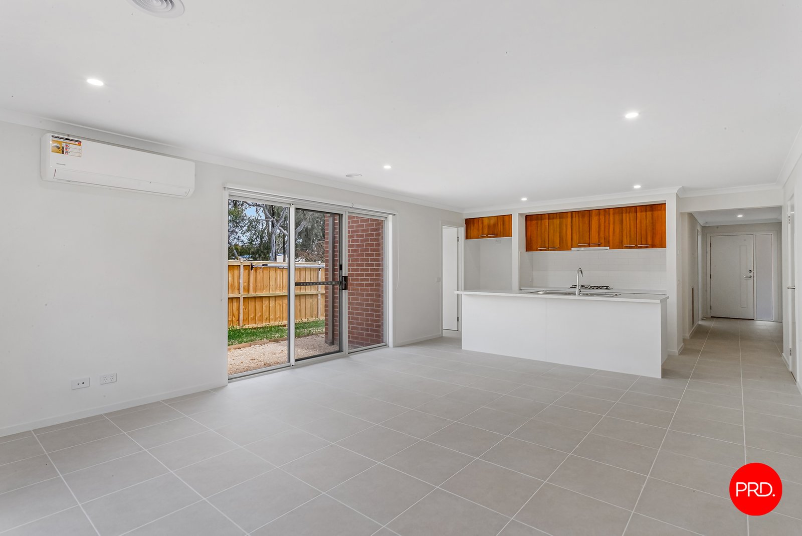 5 Clarcoll Cres  KANGAROO FLAT 5