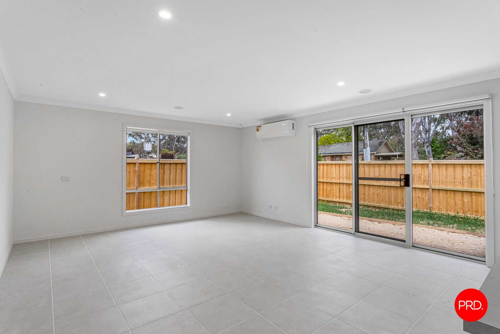 5 Clarcoll Cres  KANGAROO FLAT 6