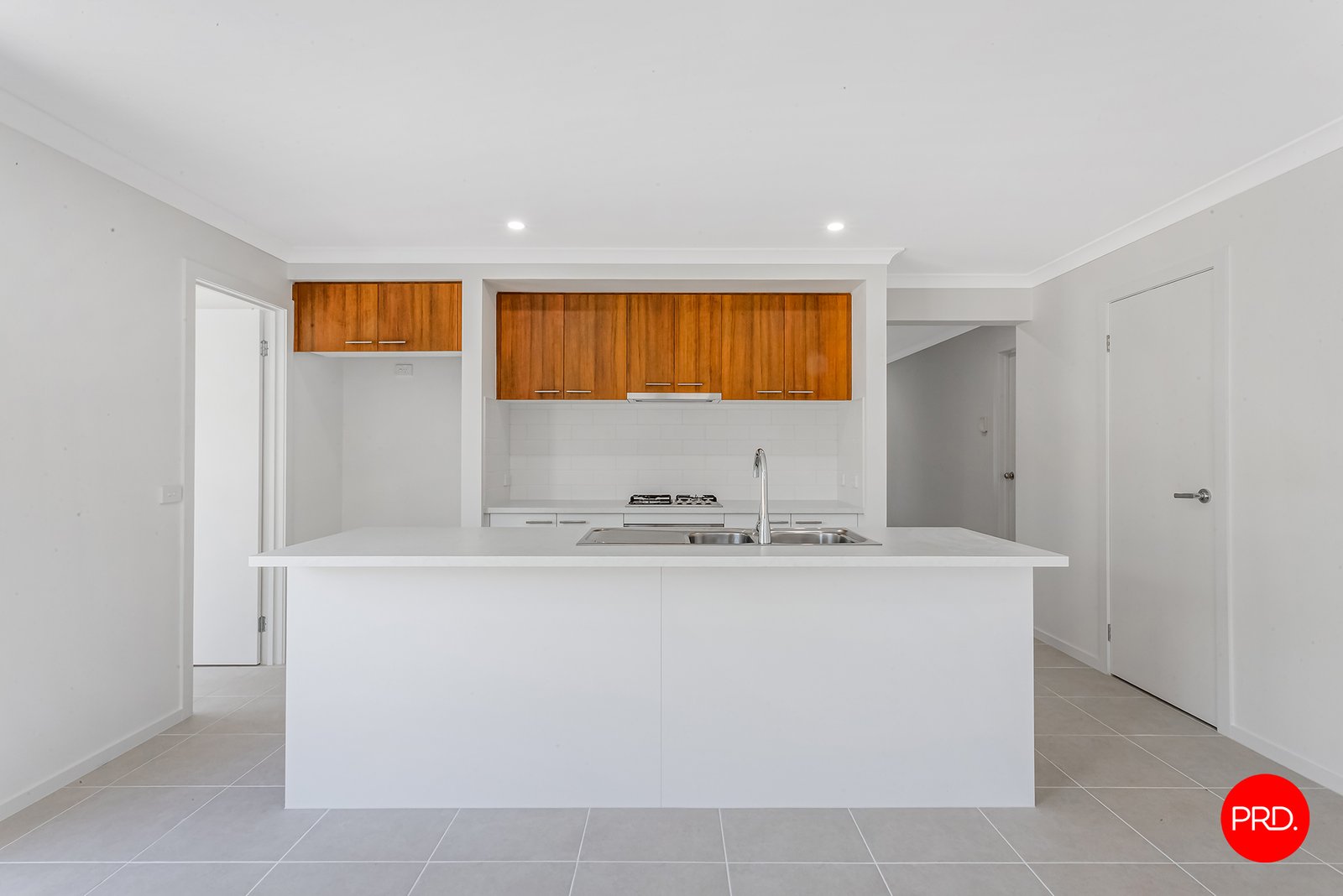 5 Clarcoll Cres  KANGAROO FLAT 3