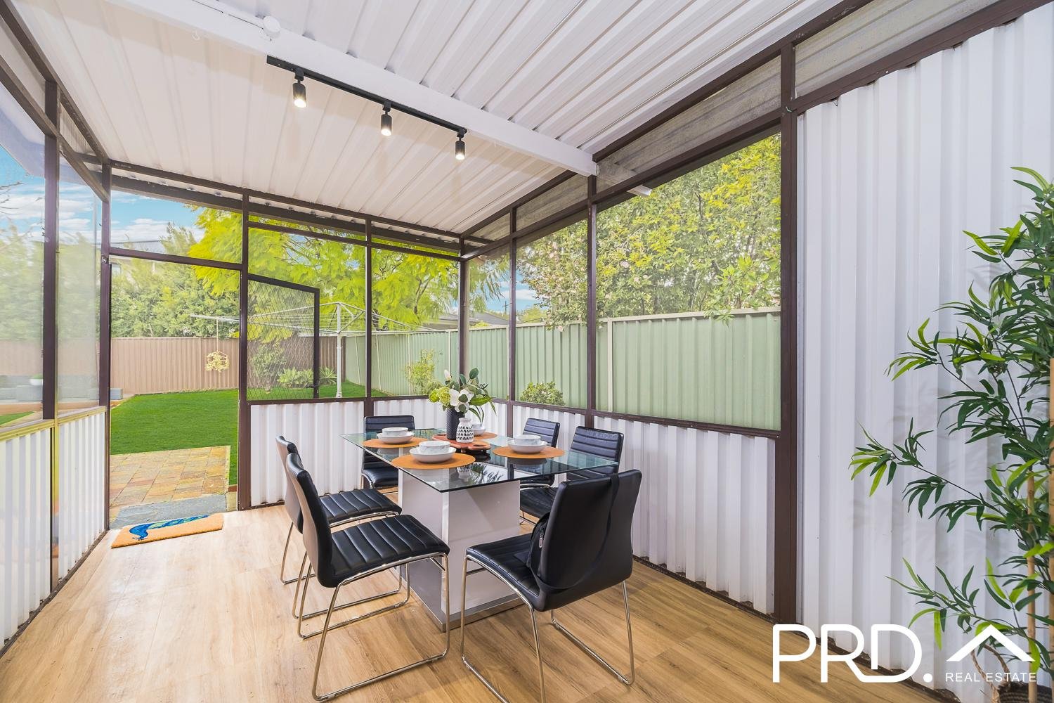 5 Clifford Street PANANIA 9