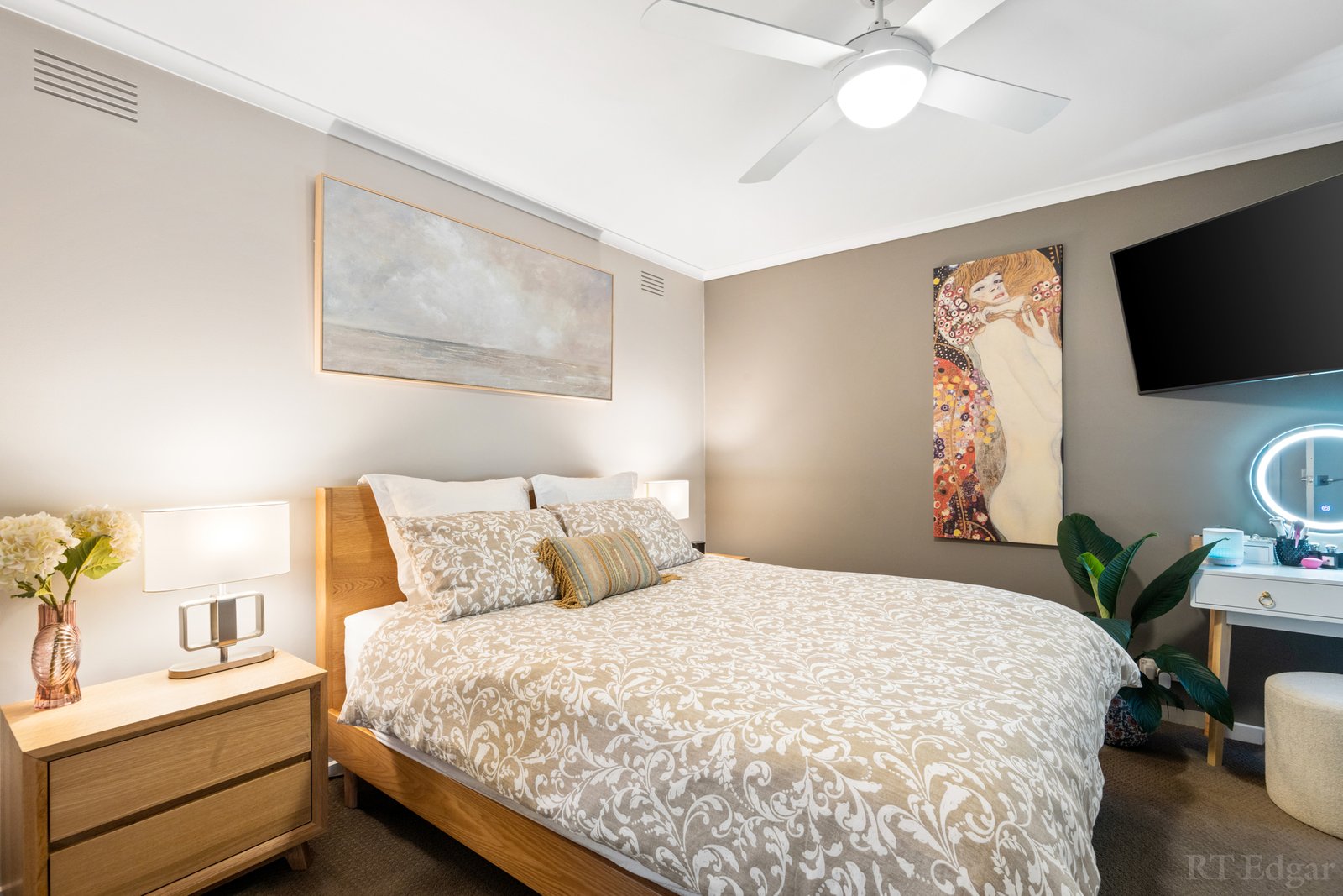 Real Estate and Property in 5 Coatsworth Avenue, St Leonards, VIC