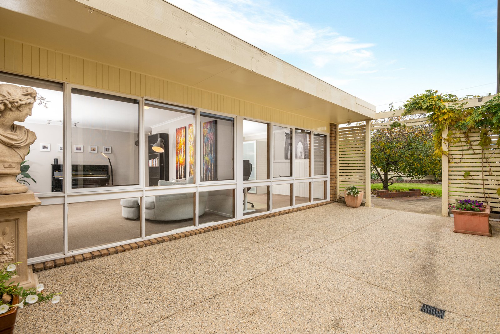 Real Estate and Property in 5 Coatsworth Avenue, St Leonards, VIC