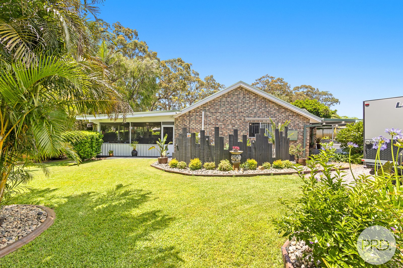 5 Compass Close SALAMANDER BAY 26