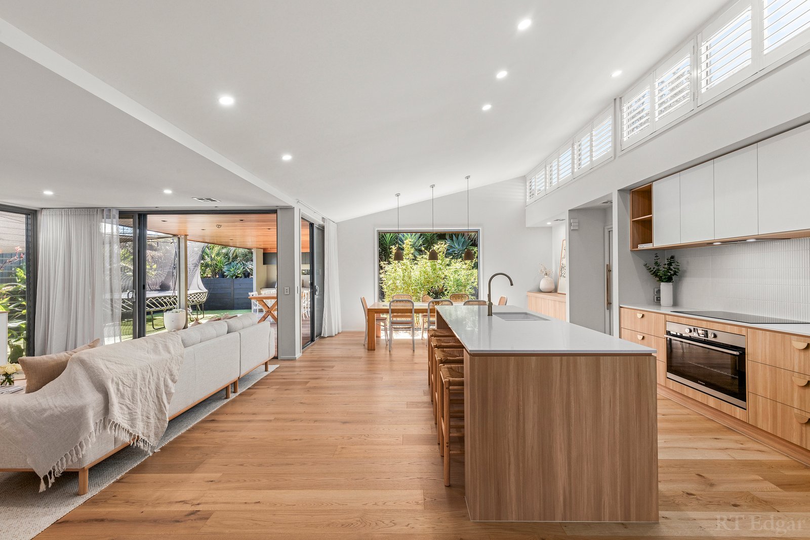 Real Estate and Property in 5 Connewarre Place, Ocean Grove, VIC