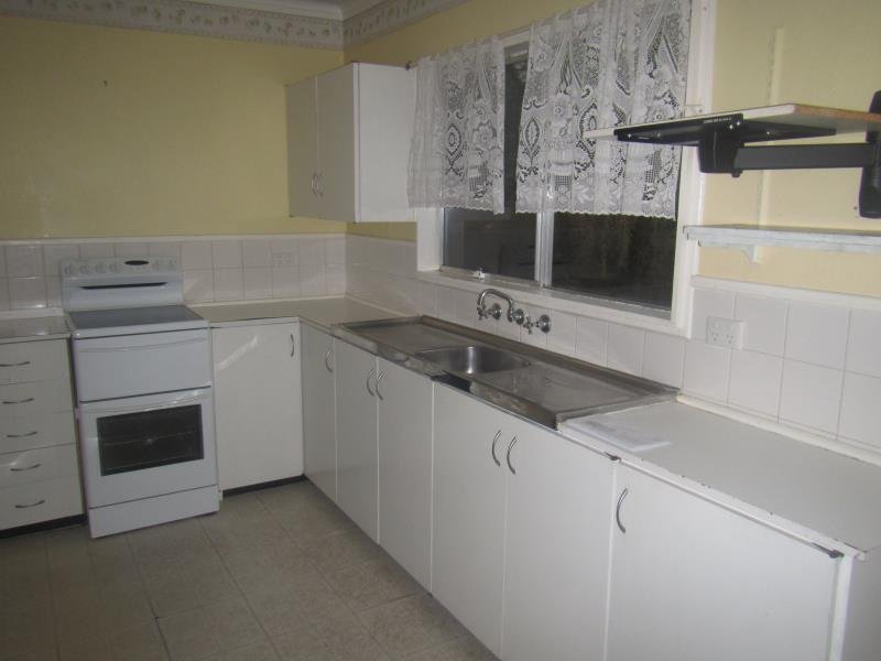 5 Coorong Street TAMWORTH 5