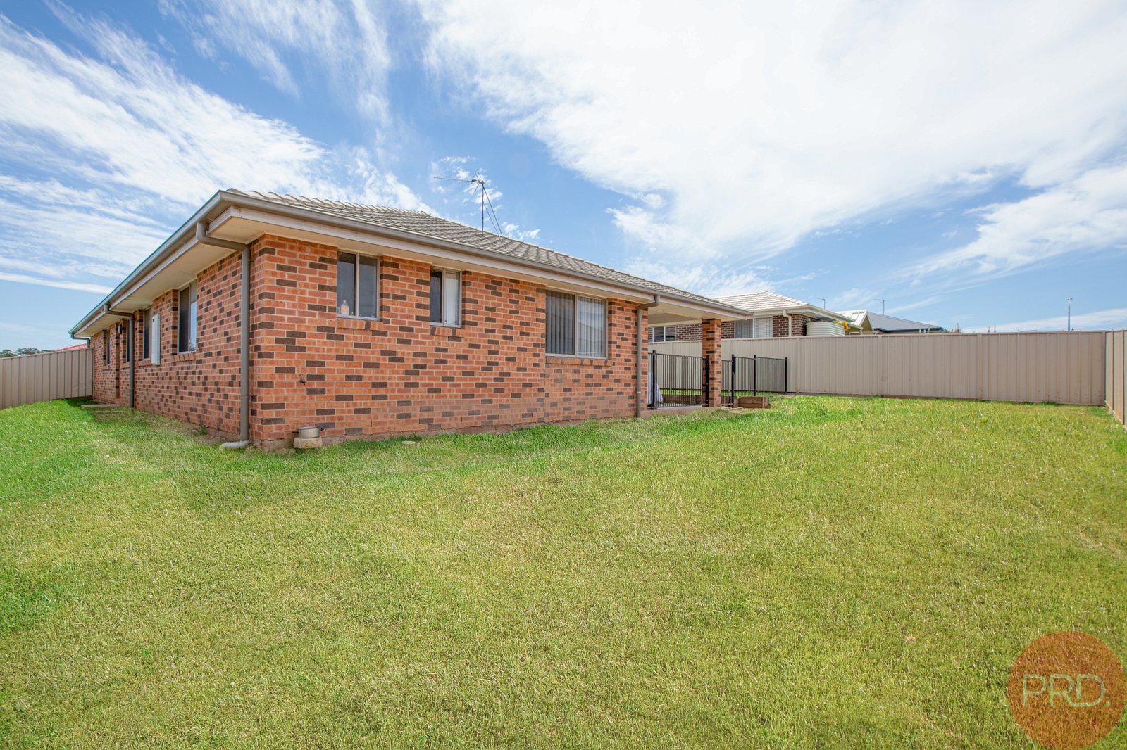 5 Cornwell Street THORNTON 16