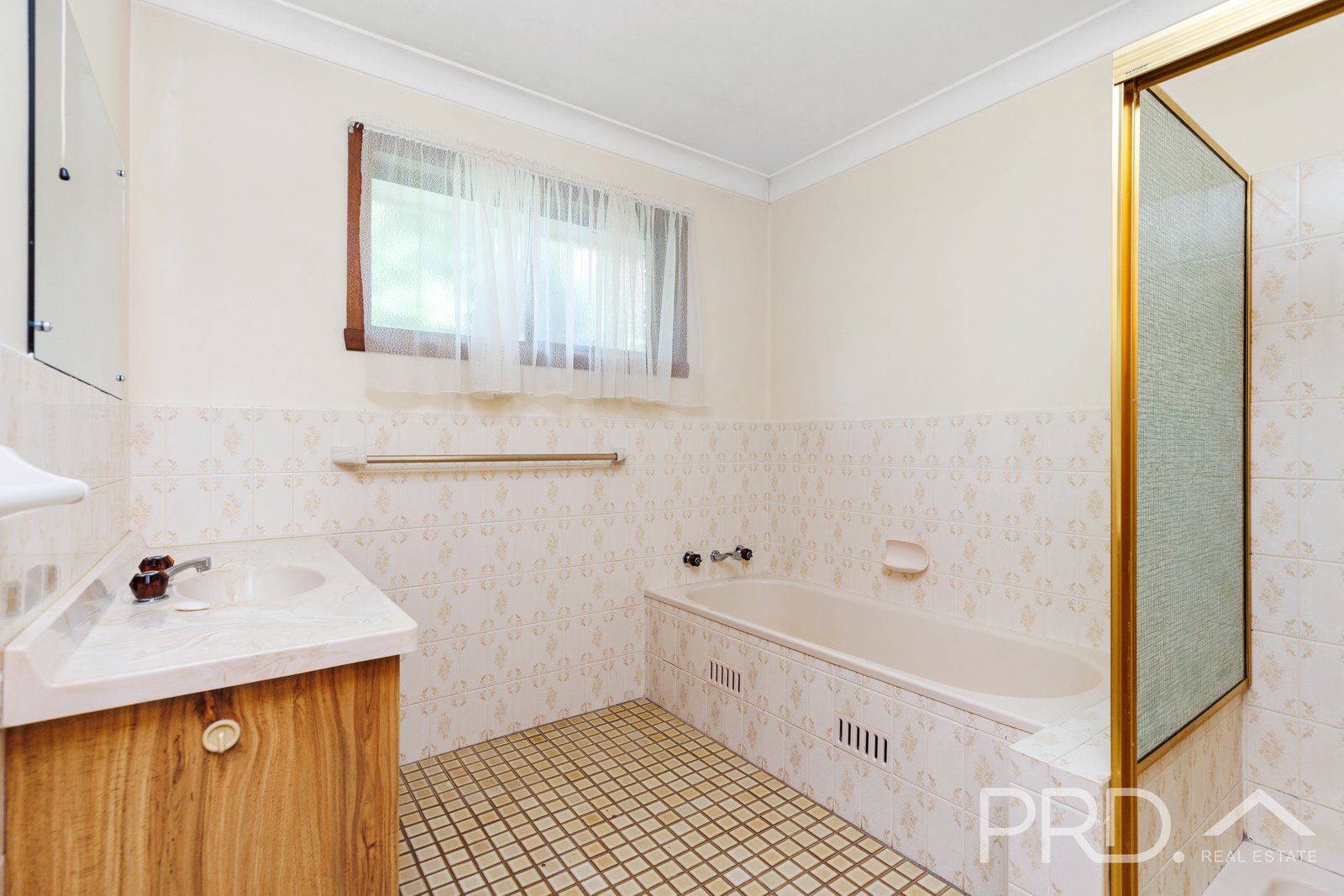 5 Corralyn Avenue BATLOW 9