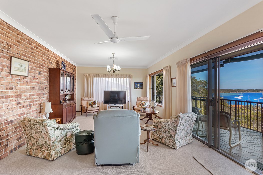5 Corrie Parade CORLETTE 12