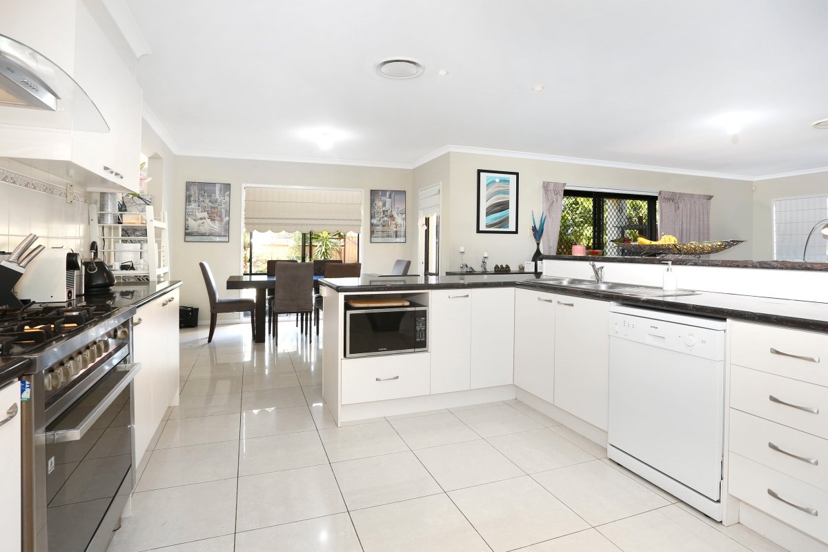5 Crestgarden Court MOLENDINAR 2