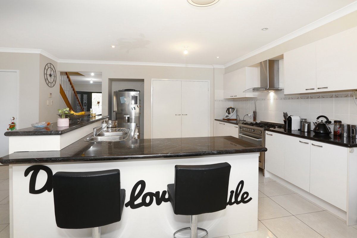 5 Crestgarden Court MOLENDINAR 7