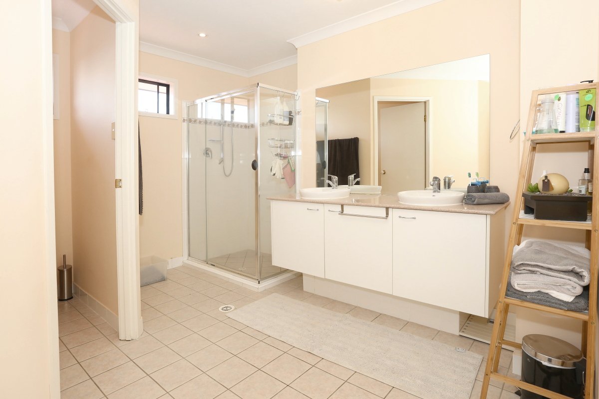 5 Crestgarden Court MOLENDINAR 16