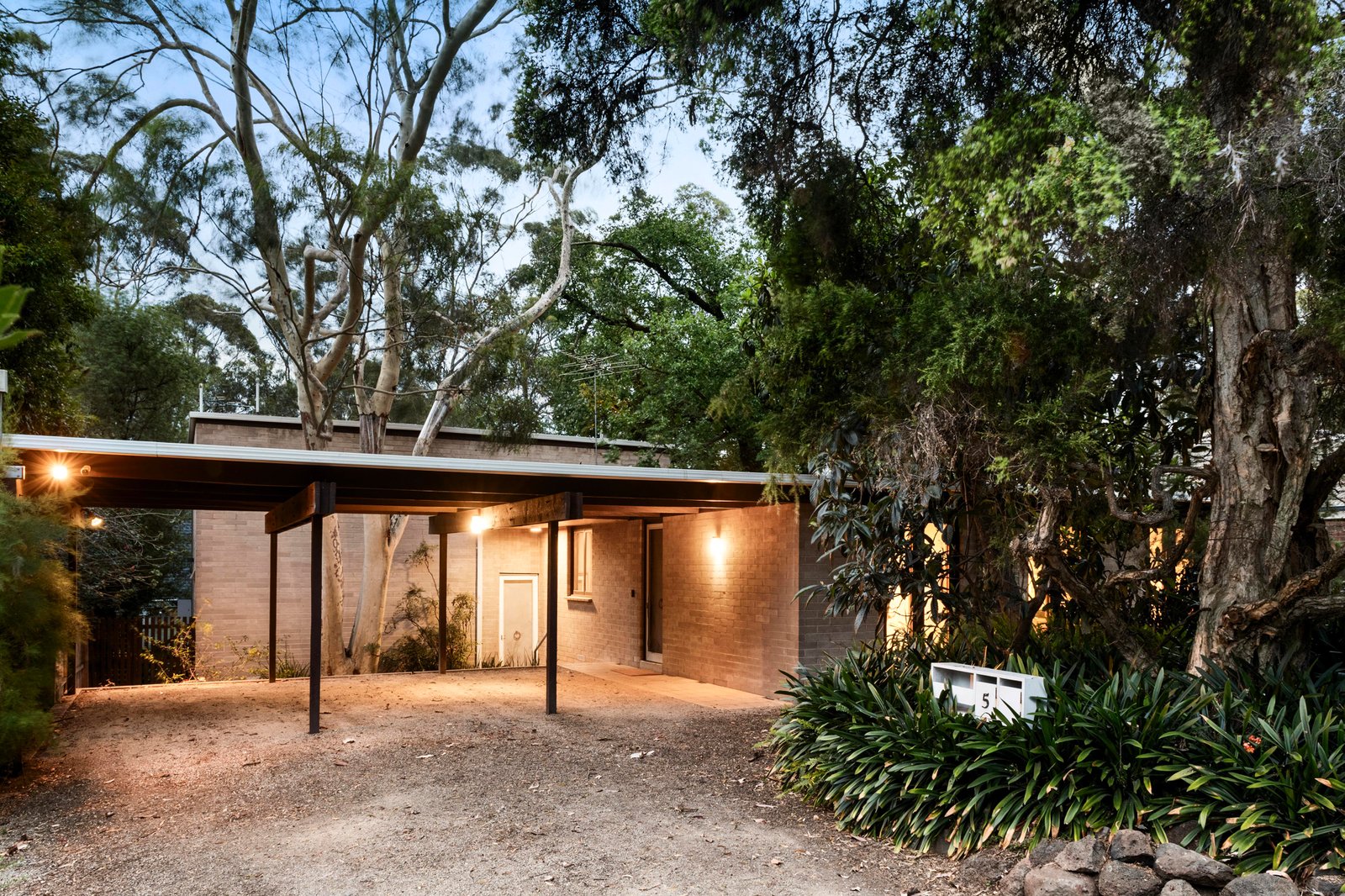 5 Crown Road, Ivanhoe VIC 3079