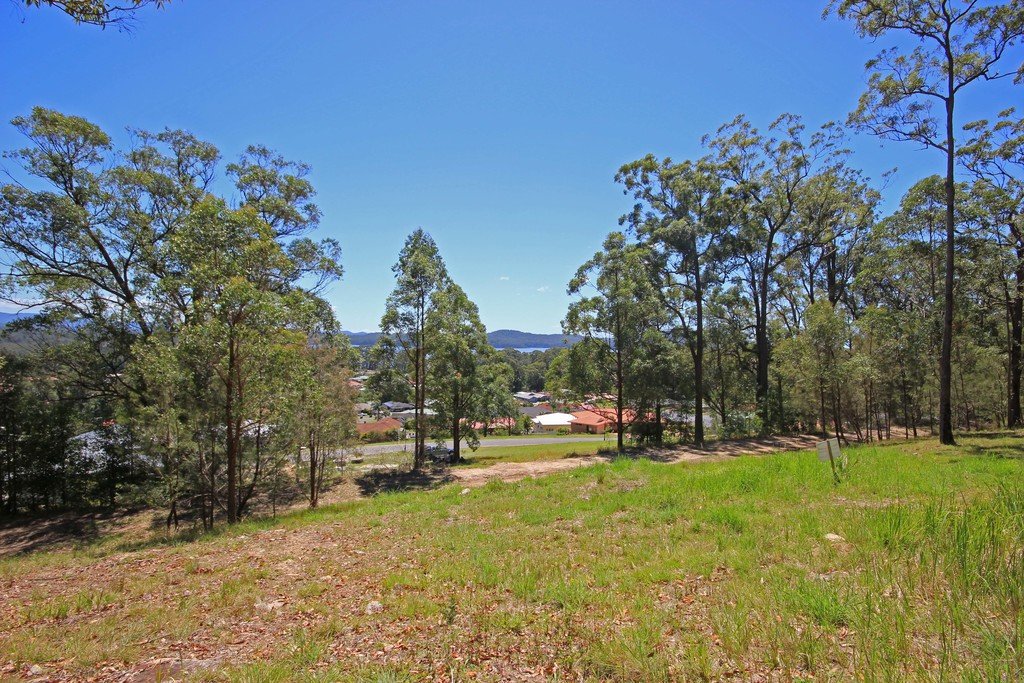 5 Crows Nest Close LAKEWOOD 5