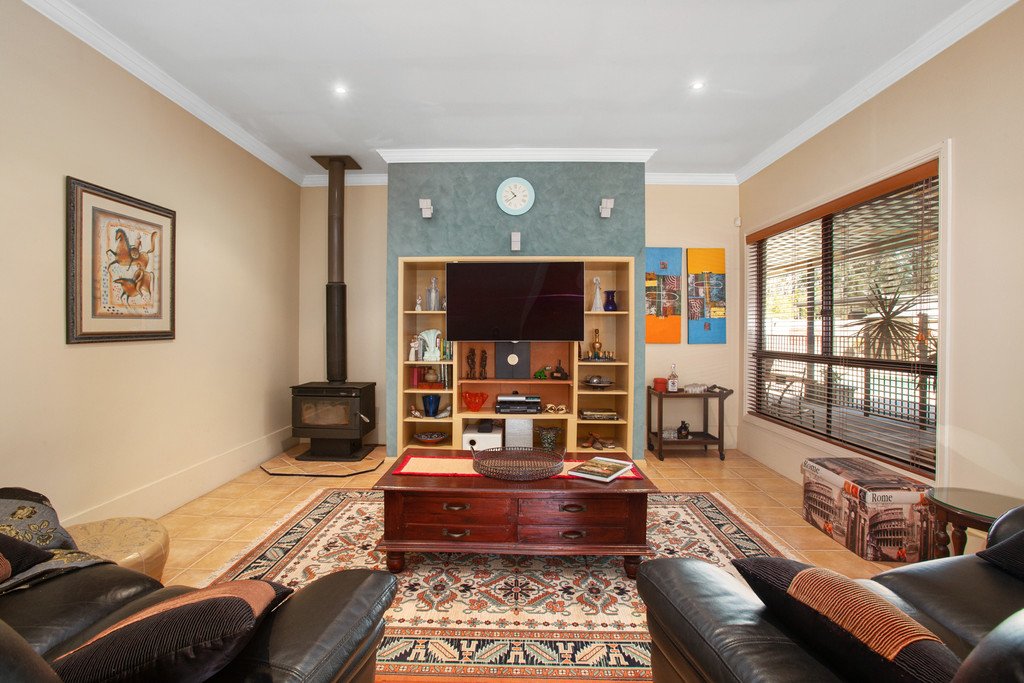 5 Currawong Close THORNTON 4