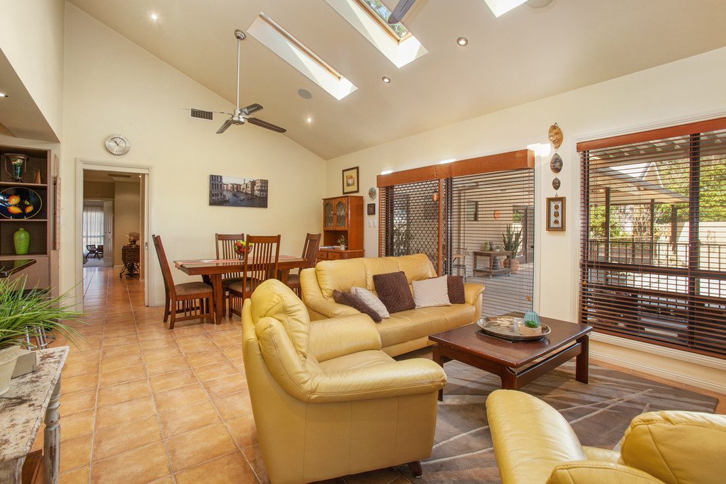 5 Currawong Close THORNTON 7