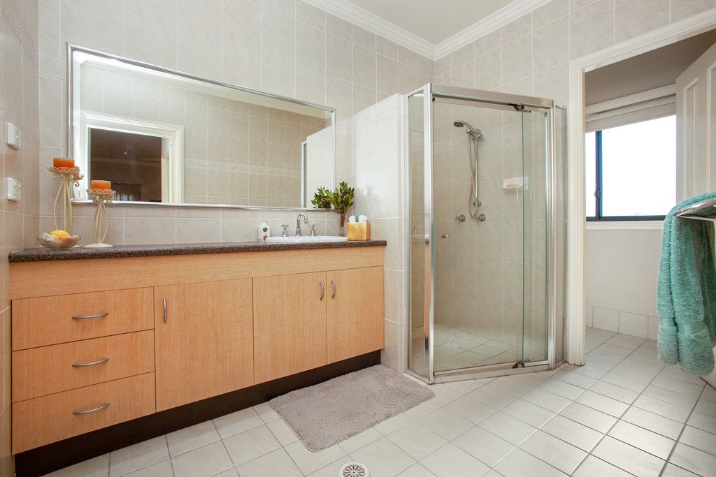 5 Currawong Close THORNTON 13