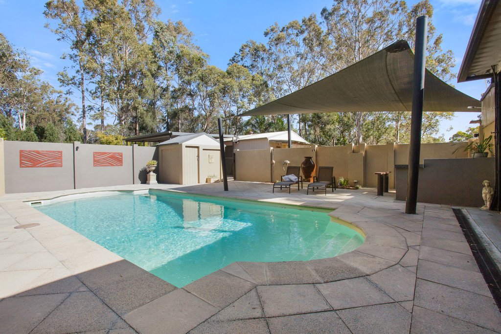 5 Currawong Close THORNTON 19