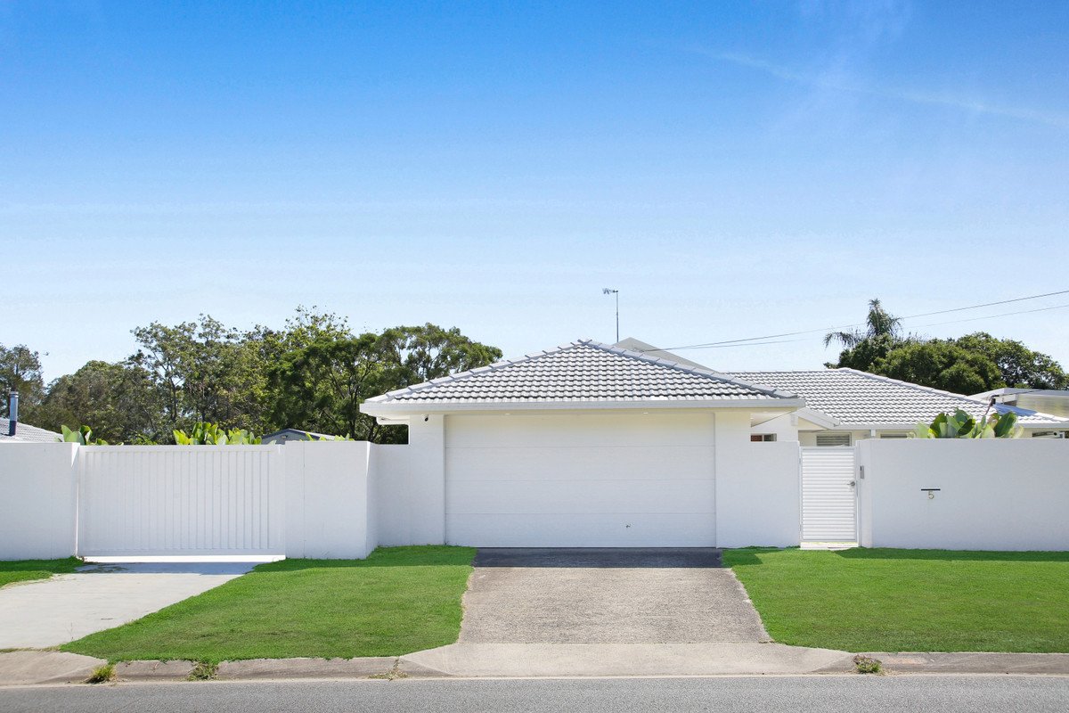 5 Daffodil Street Tallebudgera 1