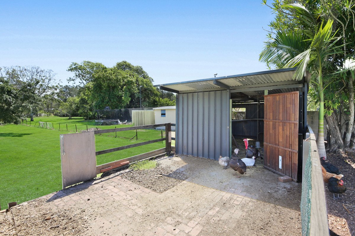 5 Daffodil Street Tallebudgera 32