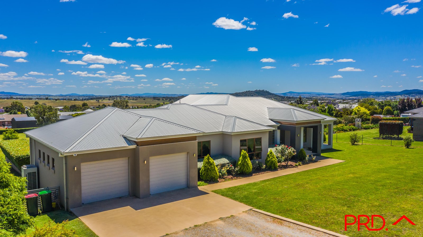 5 Daintree Circuit TAMWORTH 3