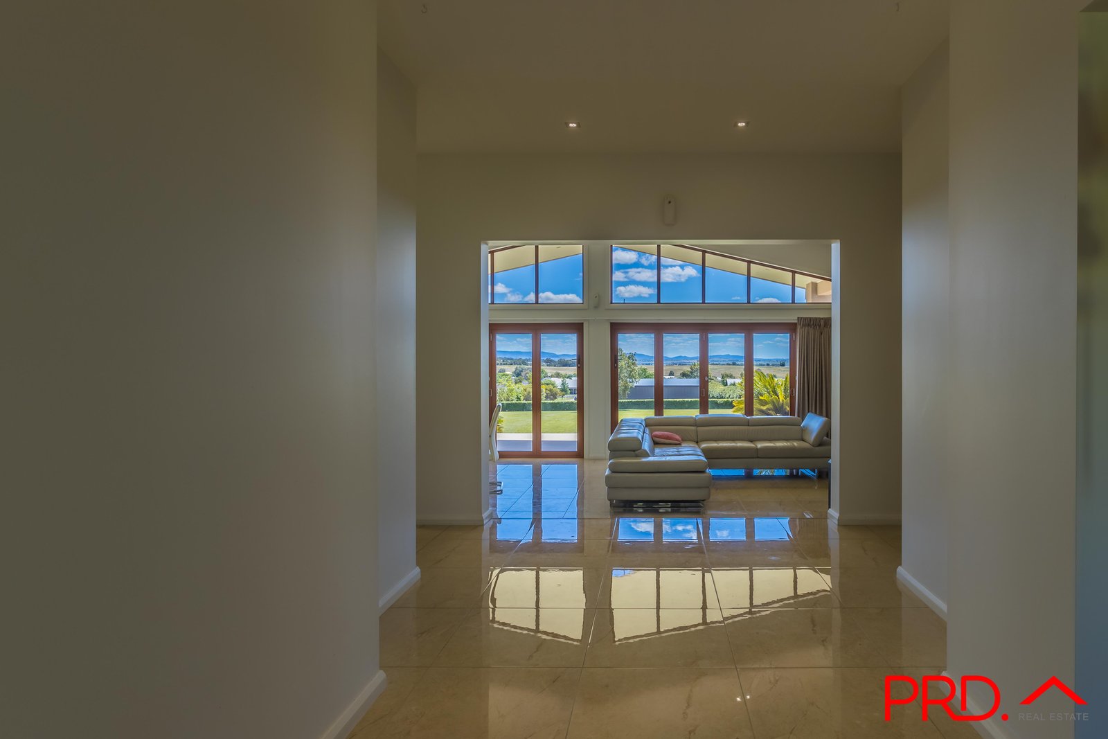 5 Daintree Circuit TAMWORTH 7