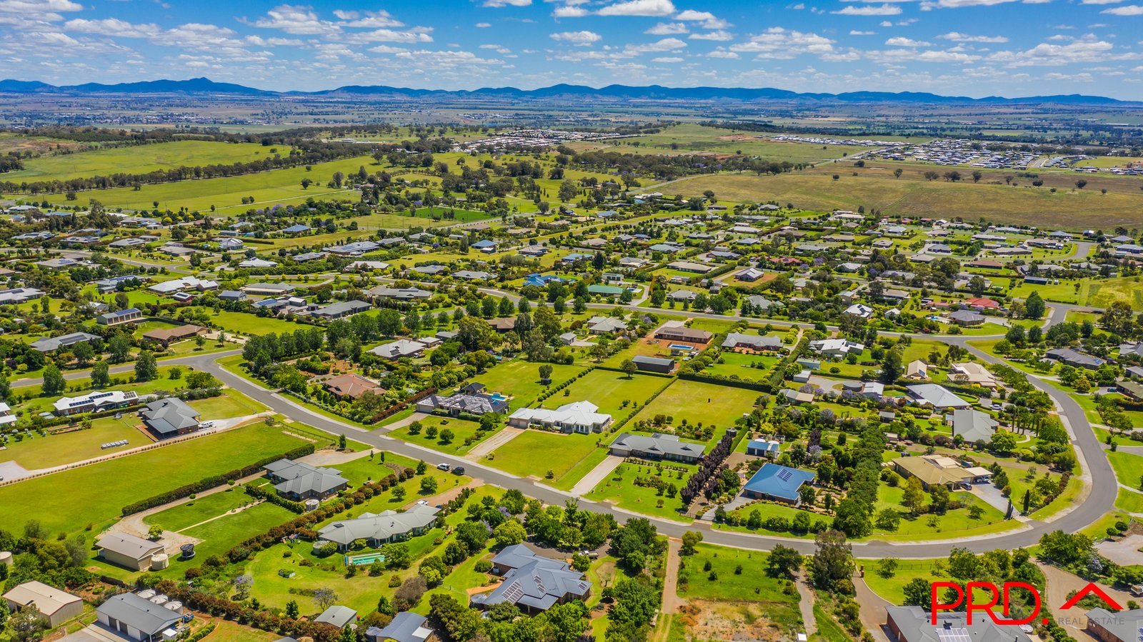 5 Daintree Circuit TAMWORTH 28