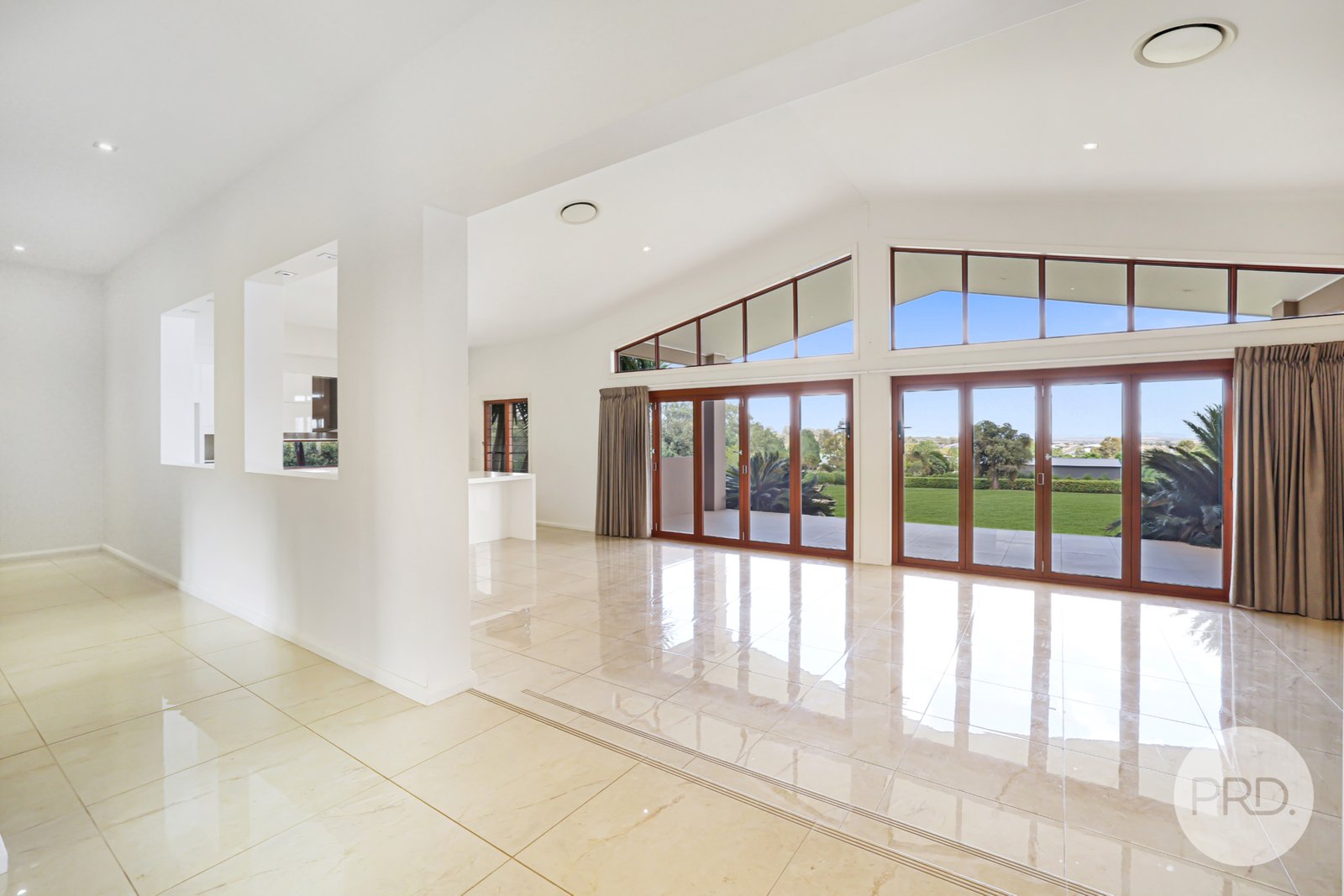 5 Daintree Circuit TAMWORTH 6