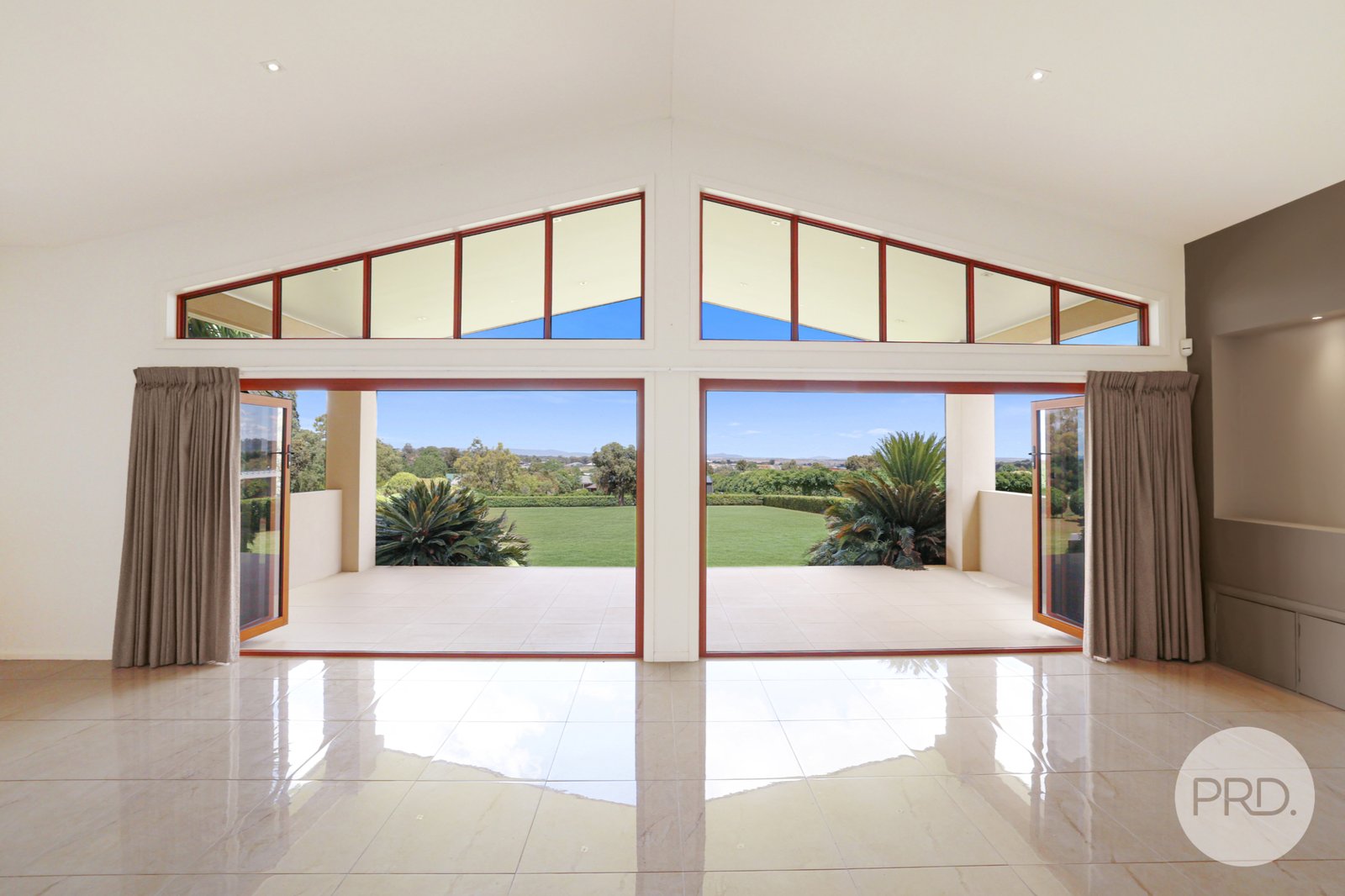 5 Daintree Circuit TAMWORTH 7