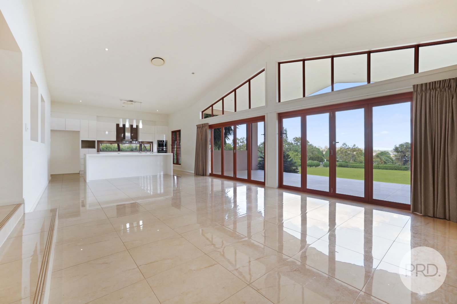 5 Daintree Circuit TAMWORTH 8