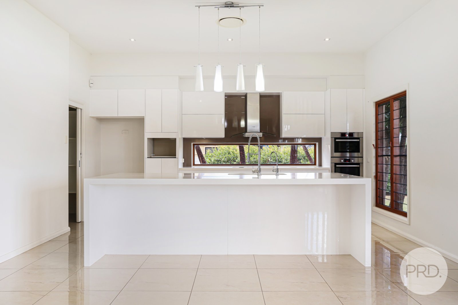 5 Daintree Circuit TAMWORTH 9