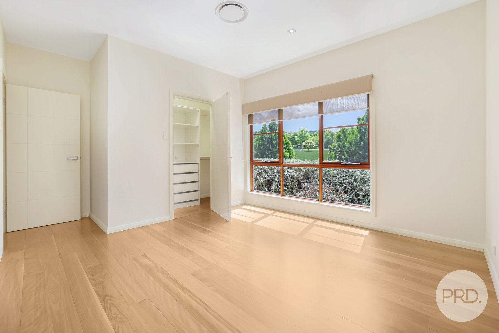 5 Daintree Circuit TAMWORTH 16