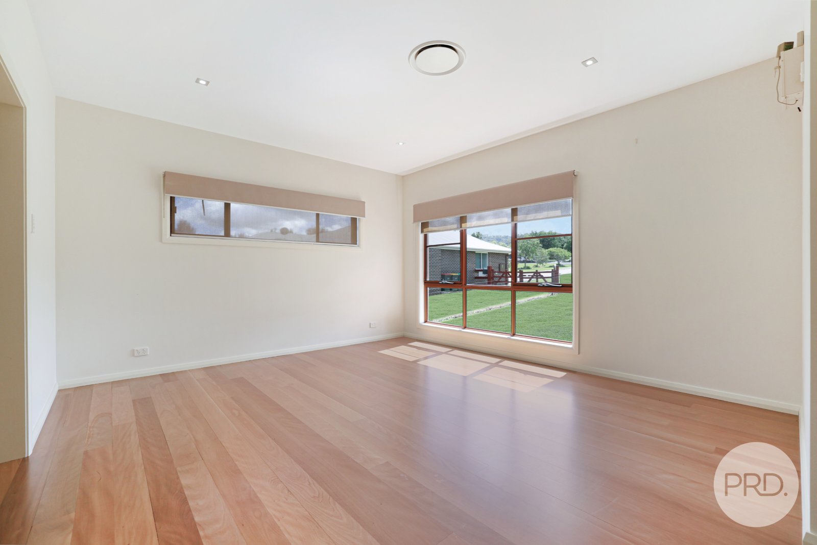 5 Daintree Circuit TAMWORTH 17