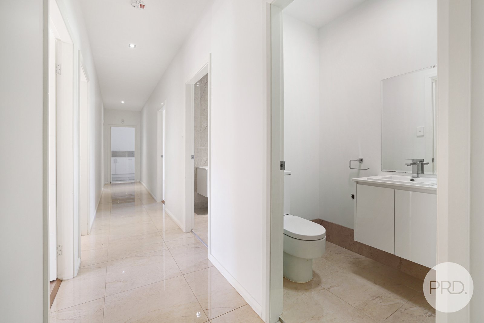 5 Daintree Circuit TAMWORTH 25