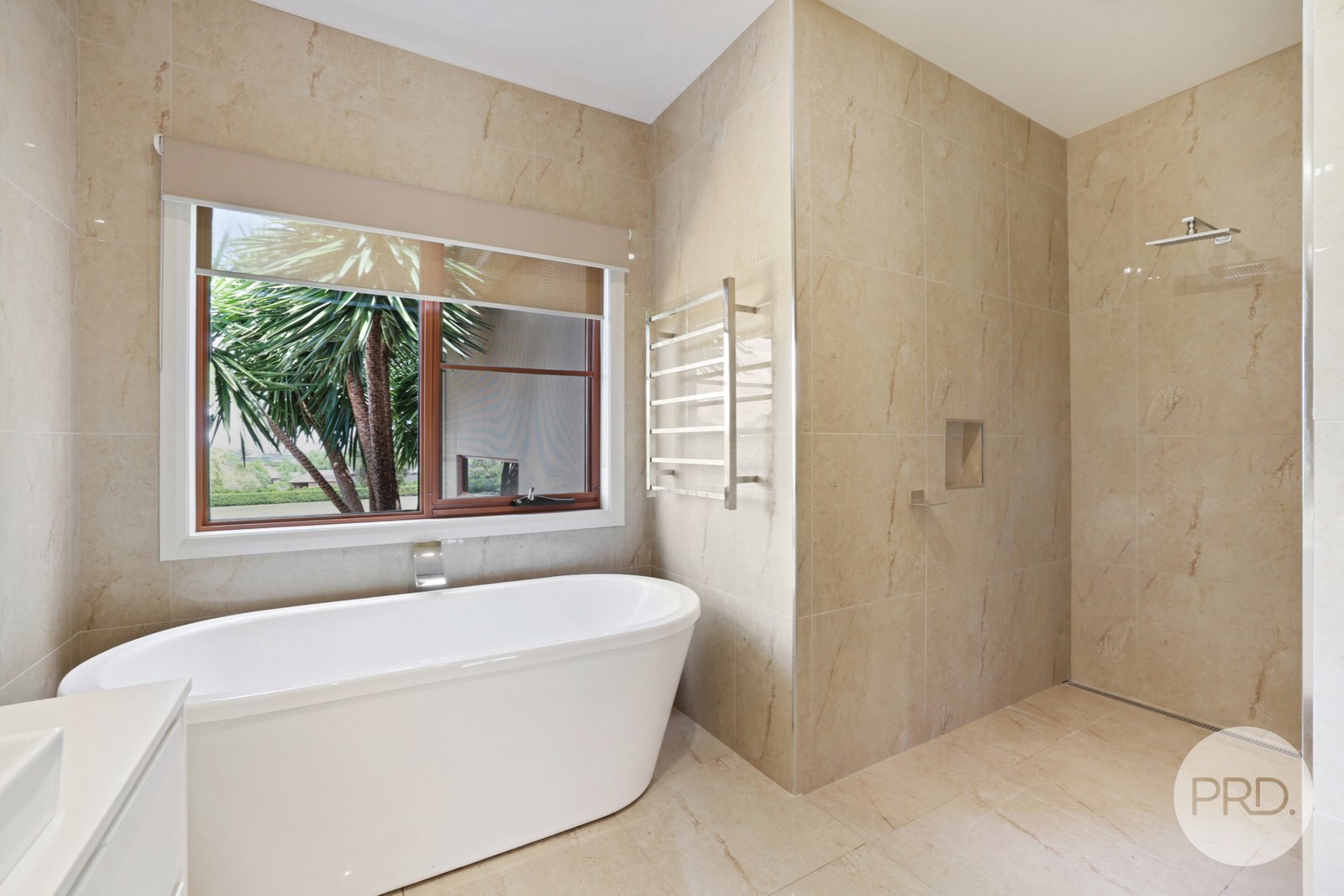 5 Daintree Circuit TAMWORTH 28