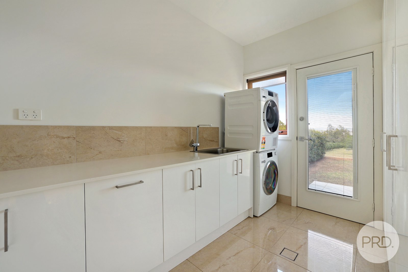 5 Daintree Circuit TAMWORTH 30