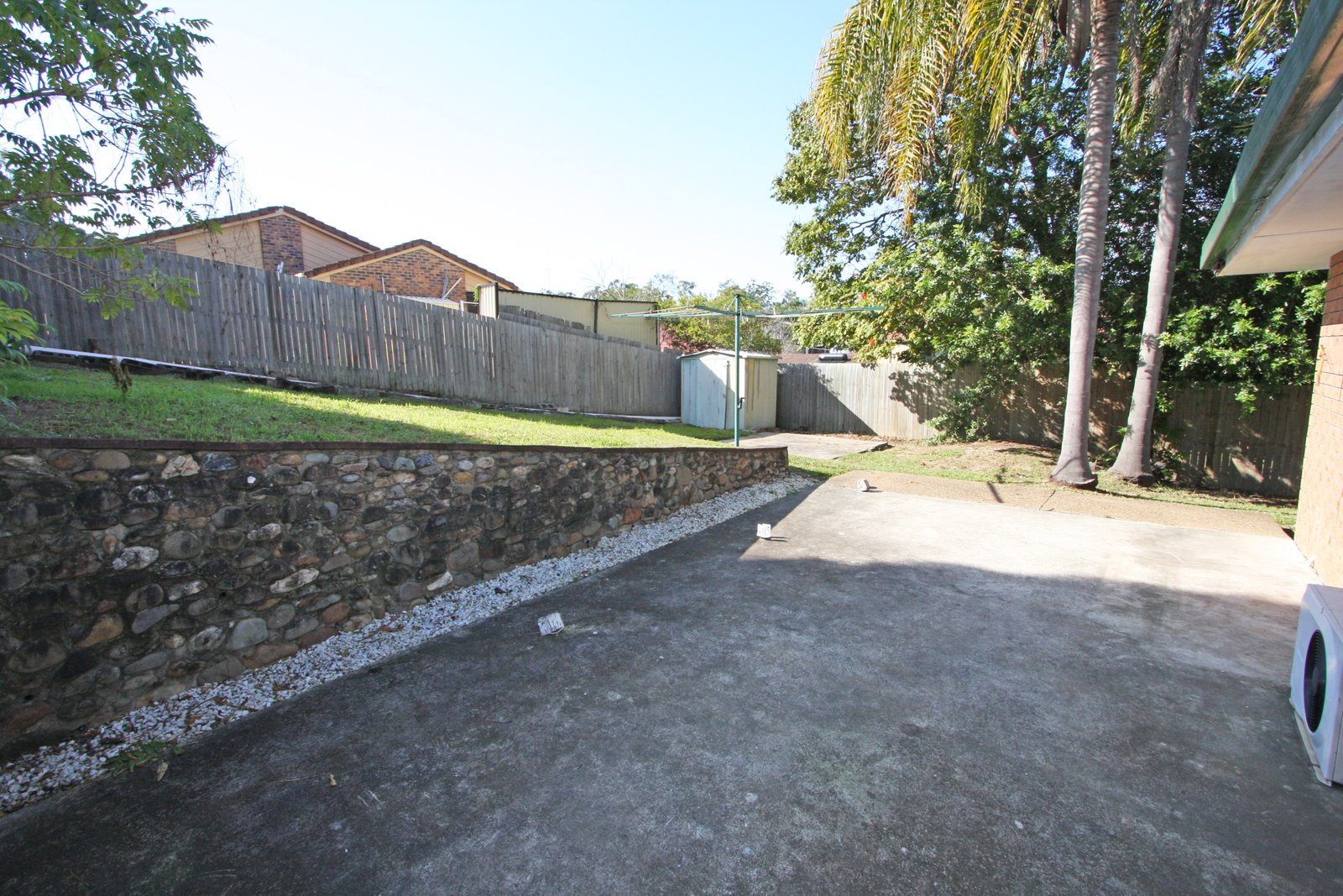 5 Dampier Court MOLENDINAR 2