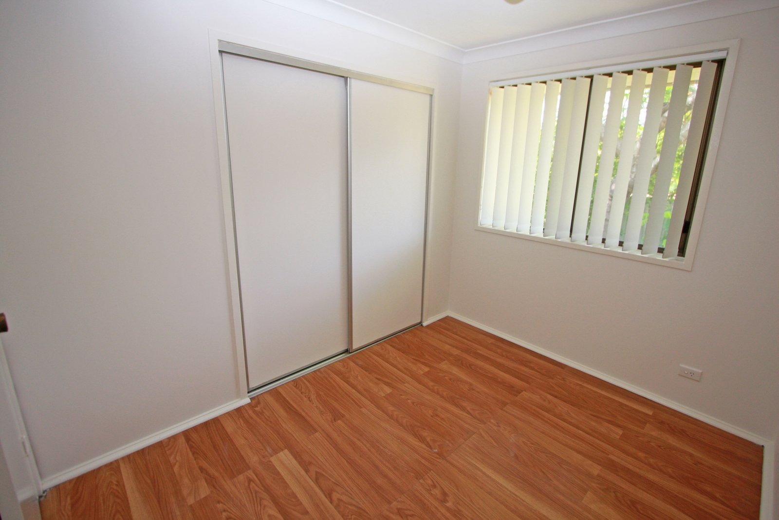 5 Dampier Court MOLENDINAR 7