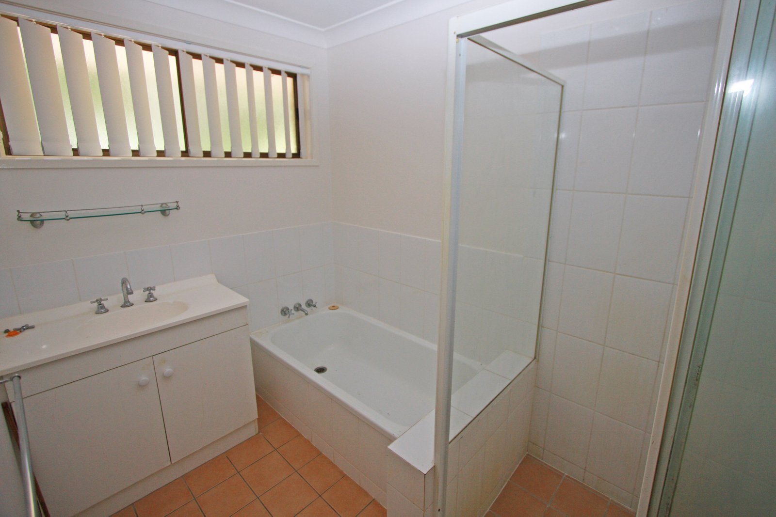 5 Dampier Court MOLENDINAR 9