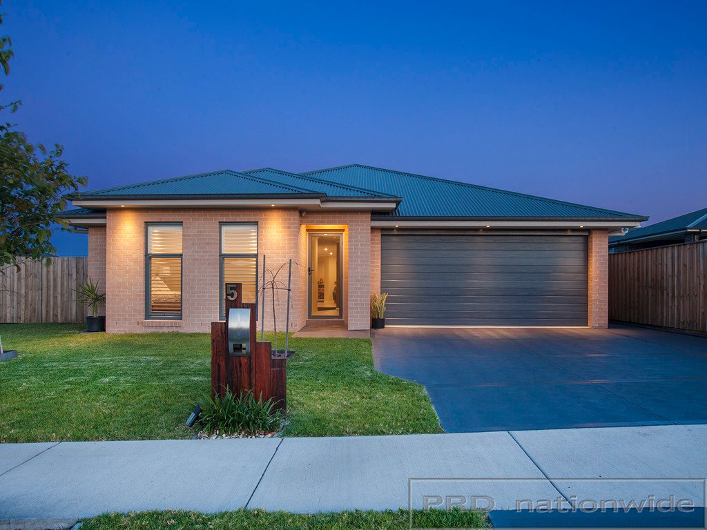 5 Damsel Street CHISHOLM 1
