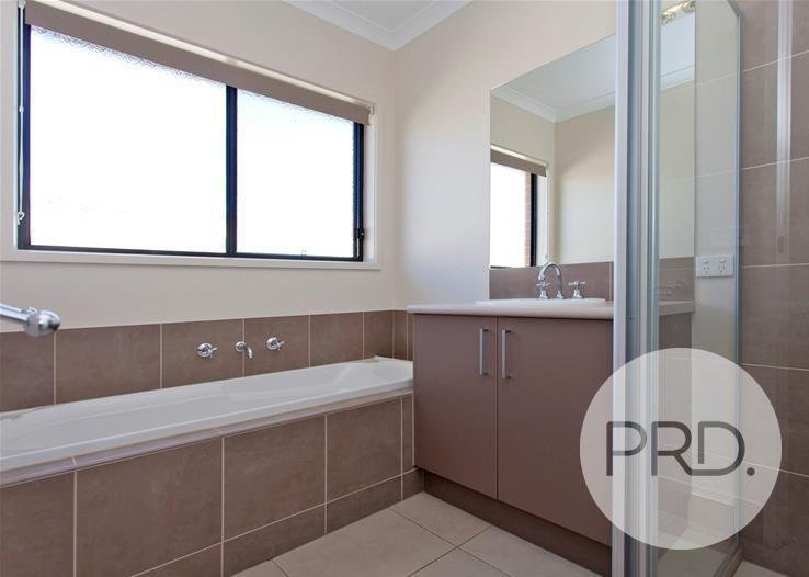 5 Dempster Place LENEVA 6