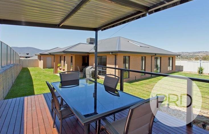 5 Dempster Place LENEVA 9