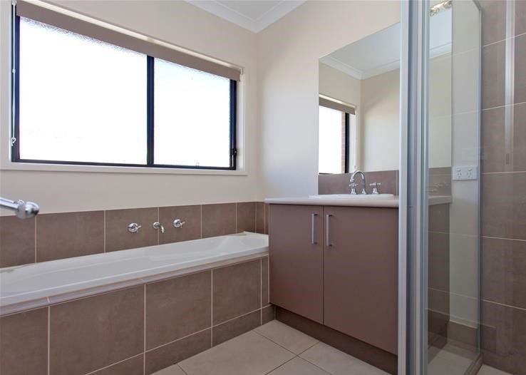 5 Dempster Place LENEVA 6