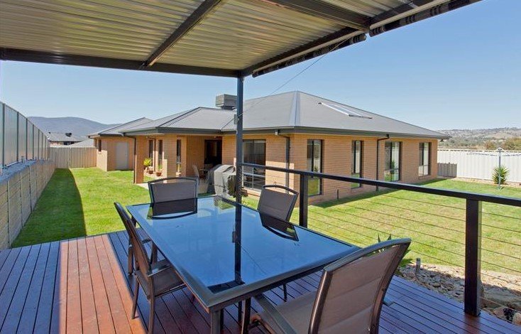 5 Dempster Place LENEVA 9