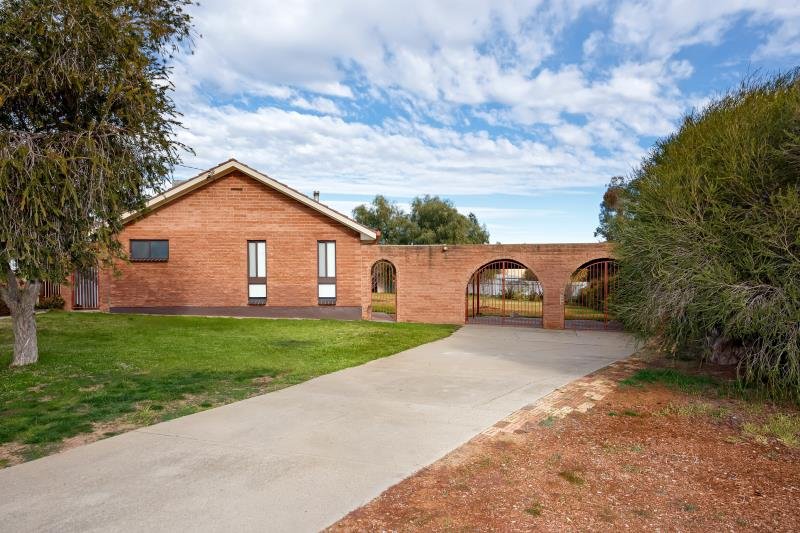 5 Derna Place ASHMONT 1