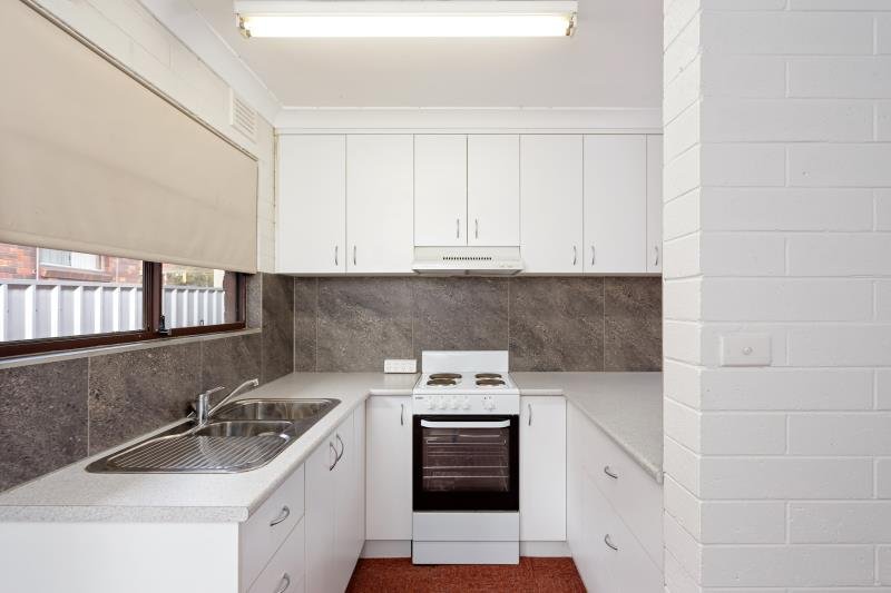 5 Derna Place ASHMONT 3