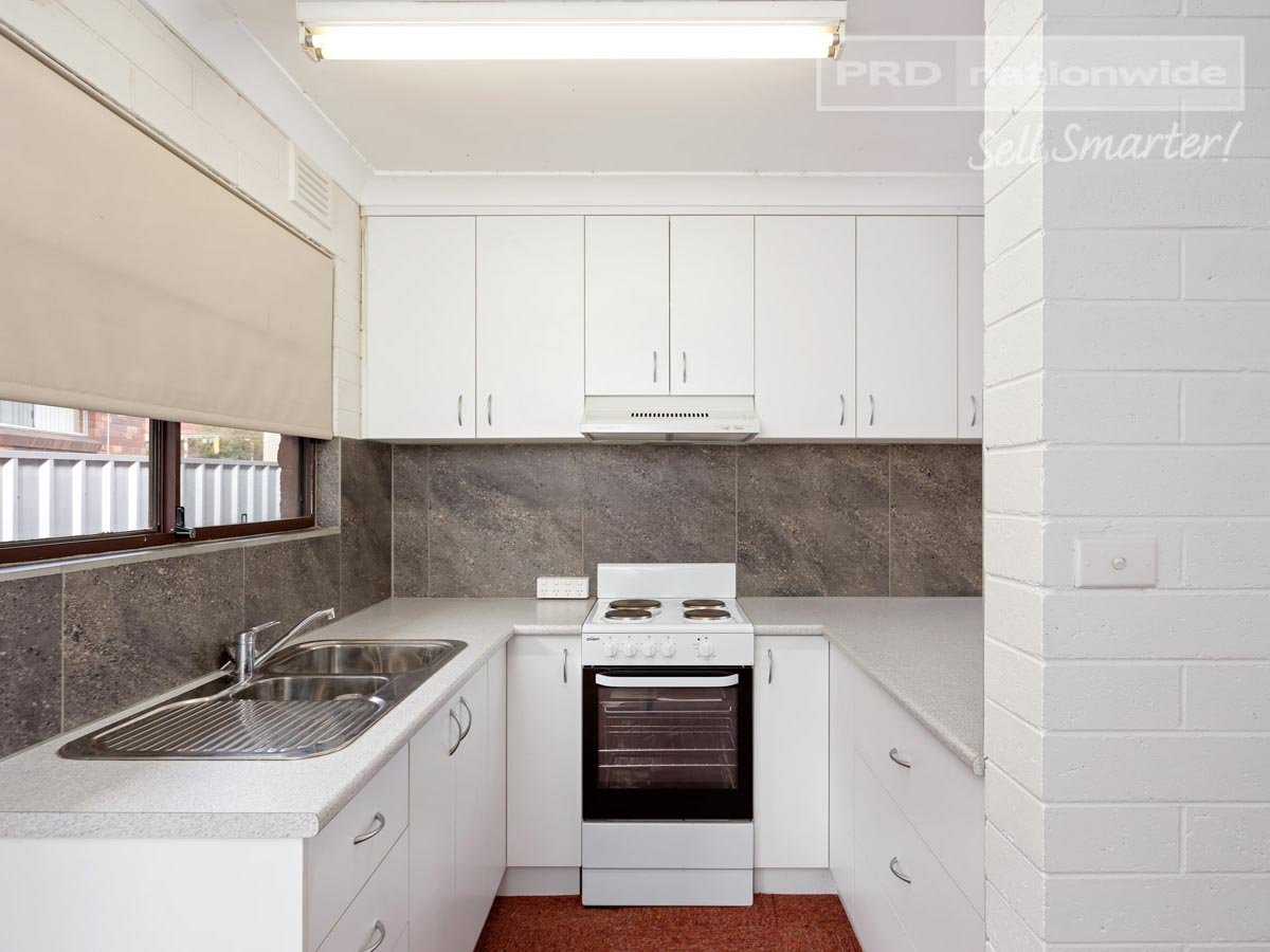 5 Derna Place ASHMONT 4